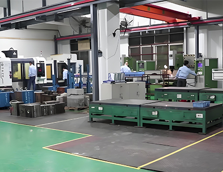 Taller de moldes de plástico